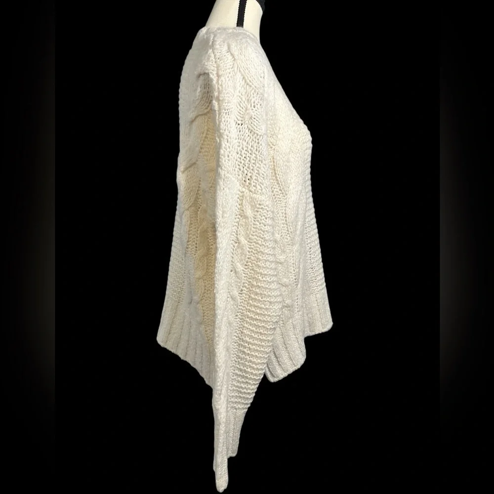Splendid Cream Cable Knit Sweater